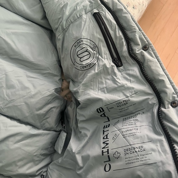 Aritzia Blue Puffer Vest (shorty) - Picture 3 of 4